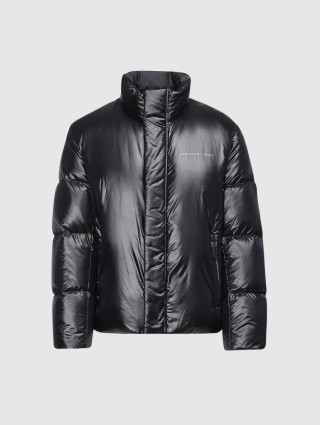 Чёрная куртка BOSS: фото - Invogue