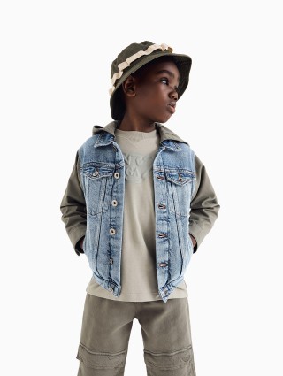 Зеленая куртка Emporio Armani с джинсовым передом: фото 1 - Invogue