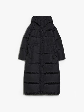 Черный пуховик WEEKEND MAX MARA длинный: фото - Invogue