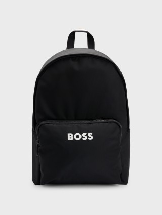 Черный рюкзак BOSS с контрастным логотипом: фото - Invogue