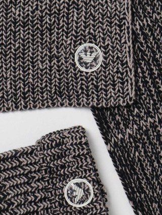 В'язаний комплект з шапки та шарфа EMPORIO ARMANI з логотипом: фото 3 - Invogue
