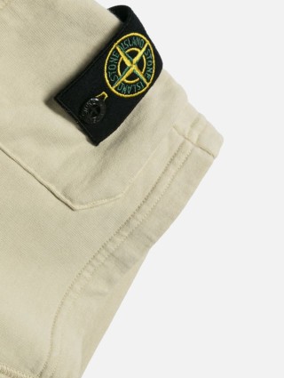 Бежевые шорты STONE ISLAND из хлопка: фото 2 - Invogue