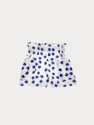 Белые шорты MONNALISA с принтом в сердечки: фото - Invogue