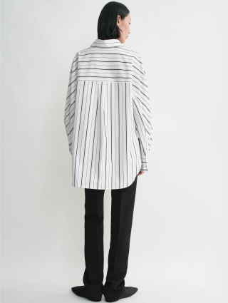 Белая рубашка Totême в полоску: фото 2 - Invogue
