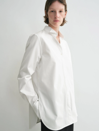 Белая рубашка Totême из органического хлопка: фото 3 - Invogue
