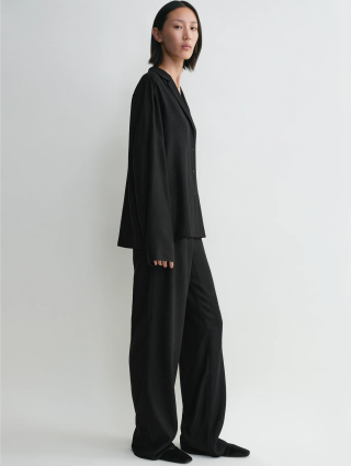 Черная рубашка Totême свободного кроя: фото 3 - Invogue