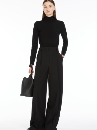 Черная сумка MAX MARA из кожи: фото 1 - Invogue