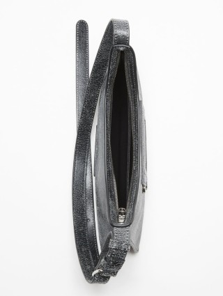 Черная сумка Acne Studios из кожи: фото 4 - Invogue