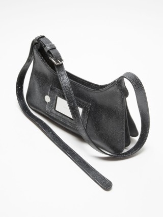 Черная сумка Acne Studios из кожи: фото 3 - Invogue
