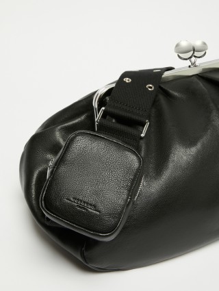 Чорна сумка WEEKEND ACCESSORIES зі шкіри: фото 4 - Invogue
