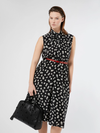 Черная сумка MARINA RINALDI с деталями из лакированной кожи: фото 1 - Invogue