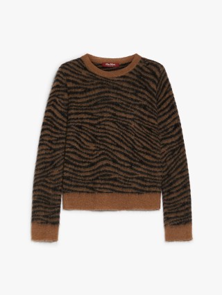 Тигровый свитер Max Mara из смеси мохера: фото - Invogue