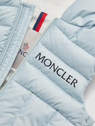 Голубой жилет MONCLER с капюшоном: фото 2 - Invogue