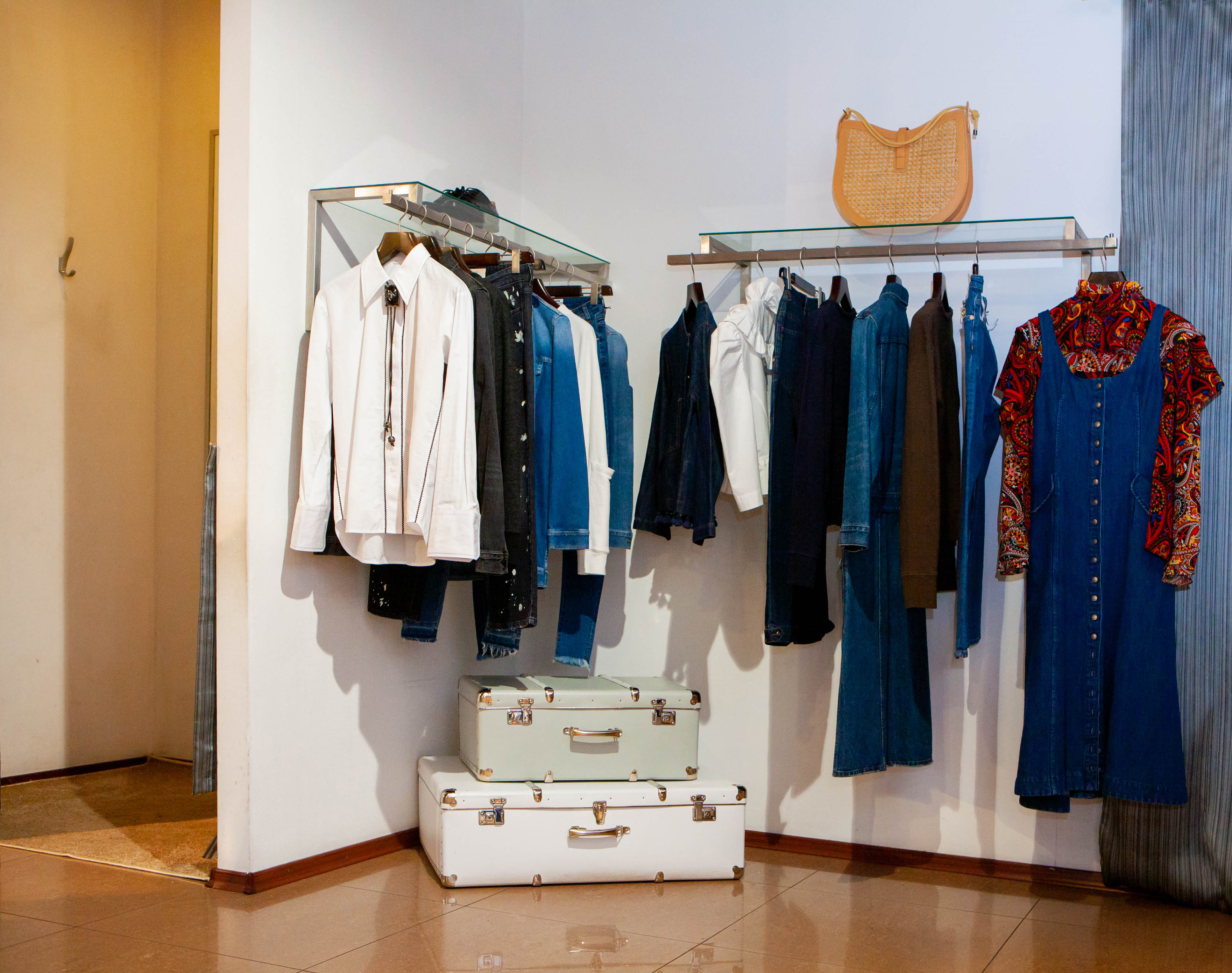 Магазин Invogue Outlet - вул. Європейська, 35: фото - Invogue