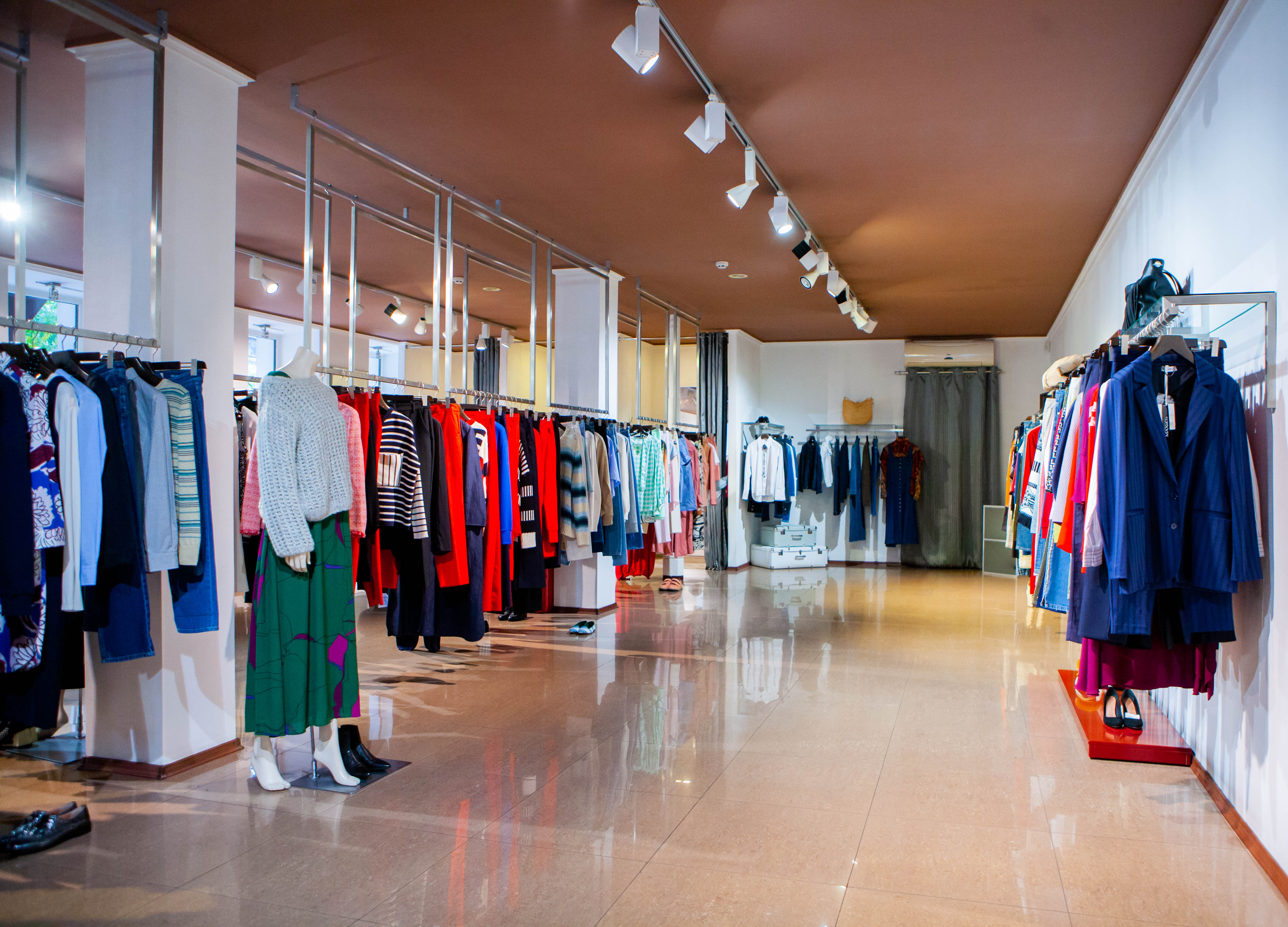 Магазин Invogue Outlet - вул. Європейська, 35: фото 4 - Invogue