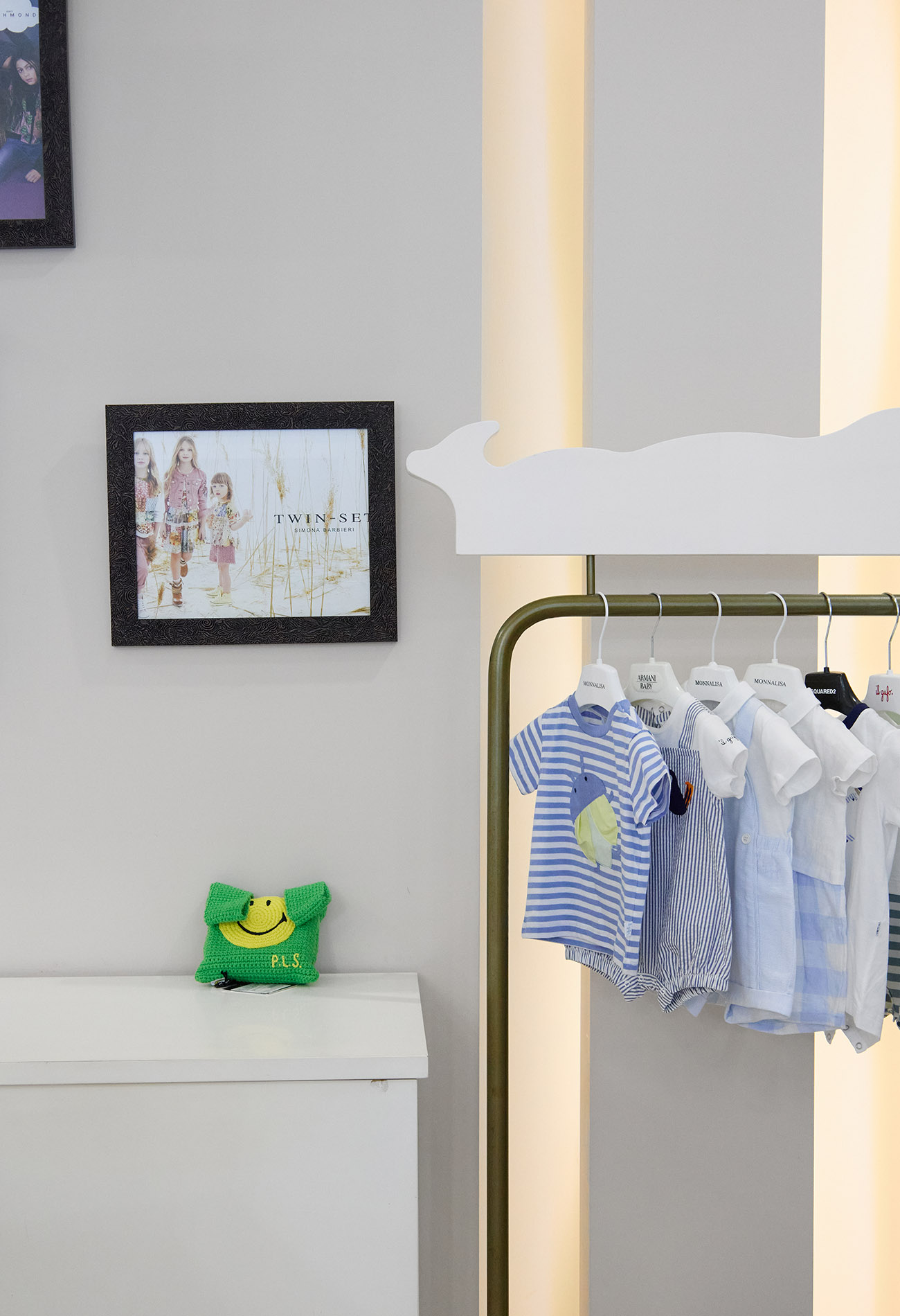 Магазин Daniel - Лісники, Мануфактура, Обухівське шосе, 2: фото 6 Магазин Daniel - Лісники, Мануфактура, Обухівське шосе, 2: фото 6 - Invogue