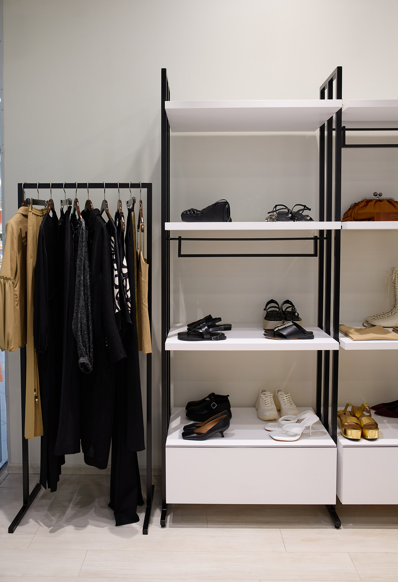 Магазин iFG Outlet - Караван Outlet: фото 10 - Invogue