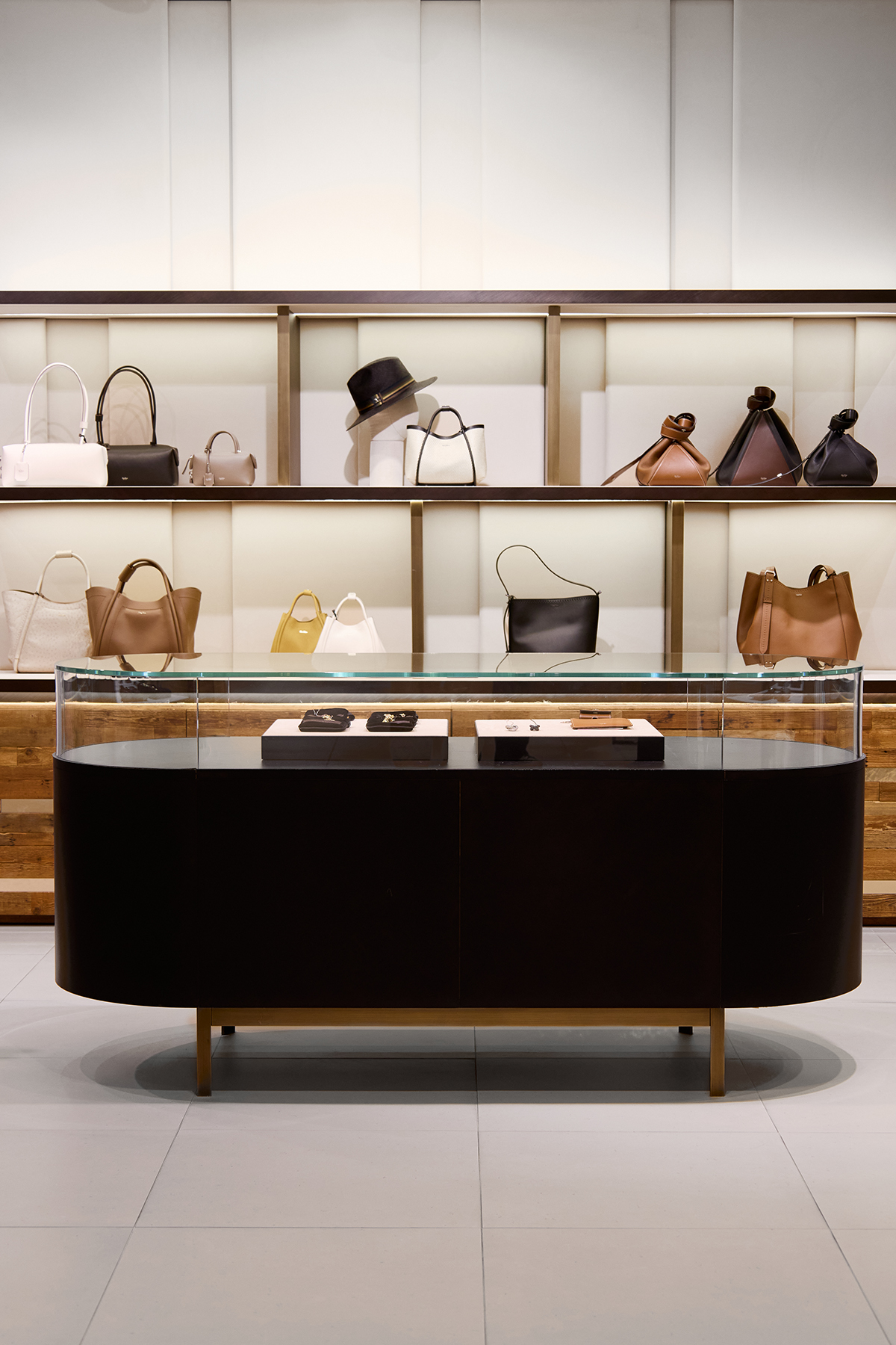 Магазин Max Mara - Mandarin Plaza, 3-й поверх: фото Магазин Max Mara - Mandarin Plaza, 3-й поверх: фото - Invogue