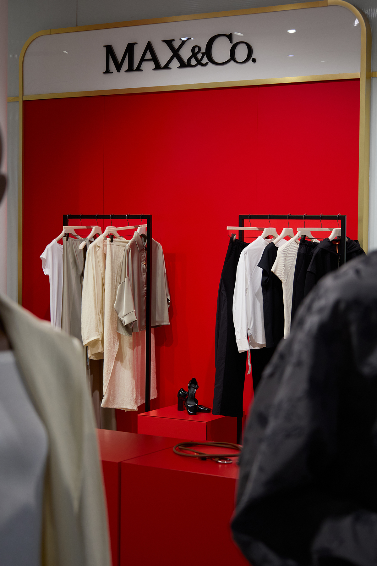Магазин Max&Co - ЦУМ, 2-й этаж: фото 5 - Invogue
