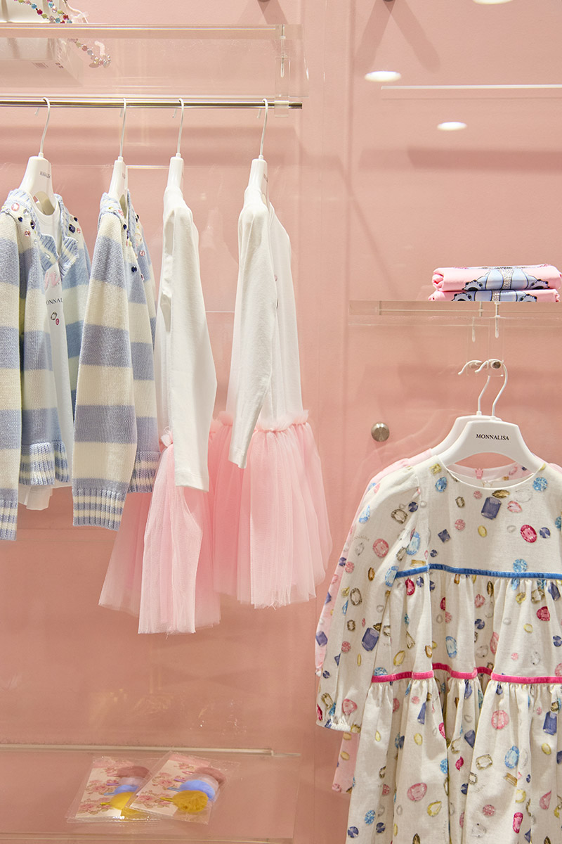 Магазин Monnalisa - Mandarin Plaza, 4-й этаж: фото 3 - Invogue