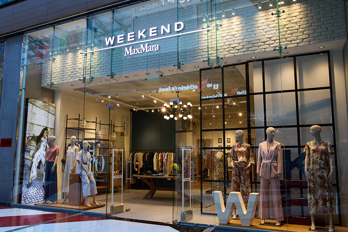 Магазин Weekend Max Mara - Cosmo Multimall, 3-й этаж: фото 11 - Invogue