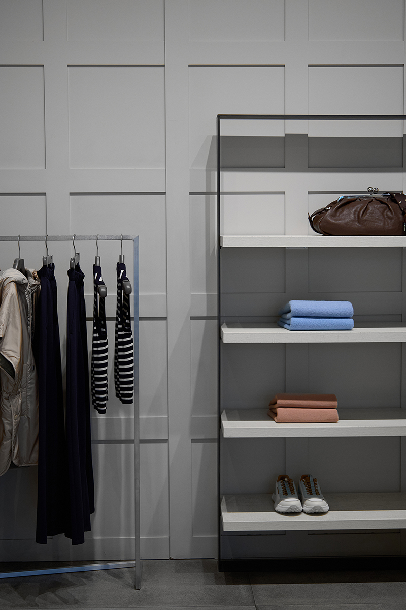 Магазин Weekend Max Mara - Ocean Plaza, 1-й этаж: фото 15 - Invogue