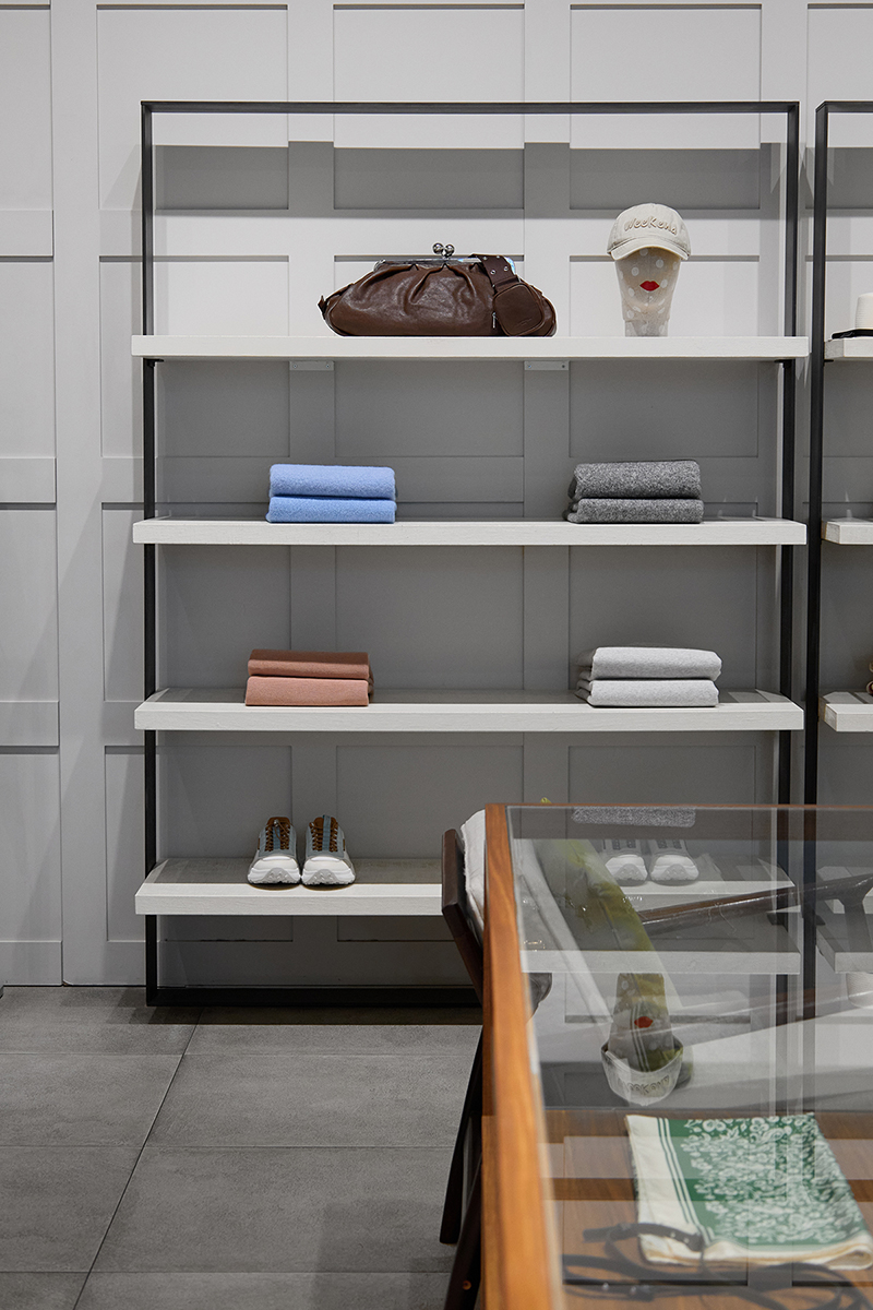 Магазин Weekend Max Mara - Ocean Plaza, 1-й этаж: фото 11 - Invogue