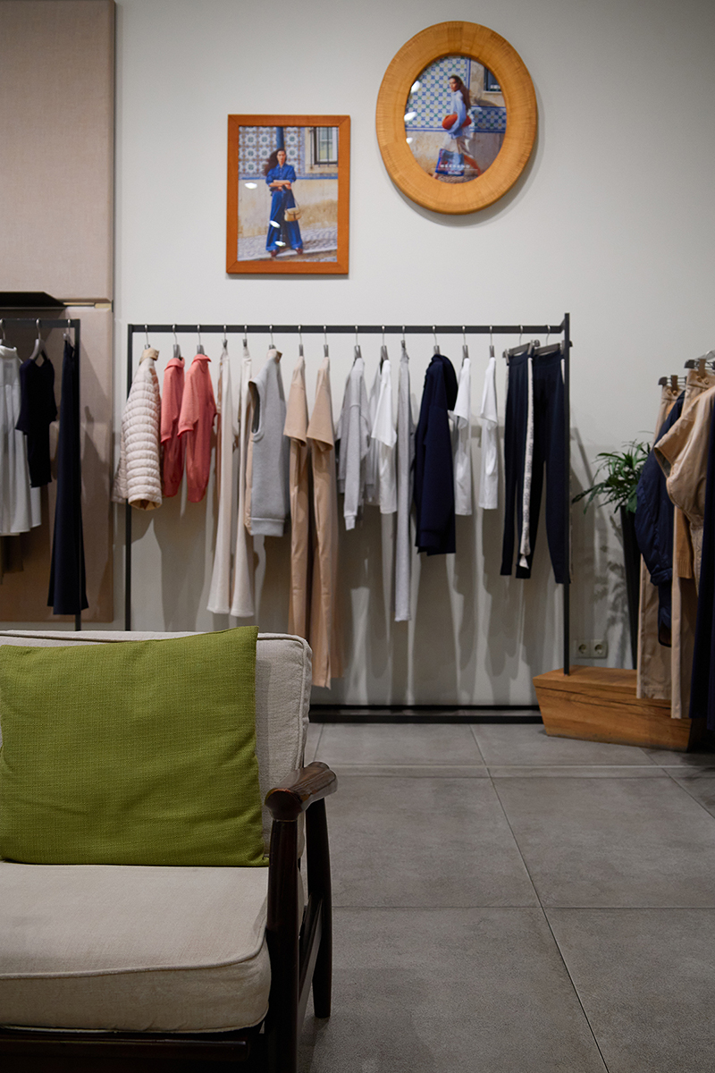 Магазин Weekend Max Mara - Ocean Plaza, 1-й этаж: фото 2 - Invogue