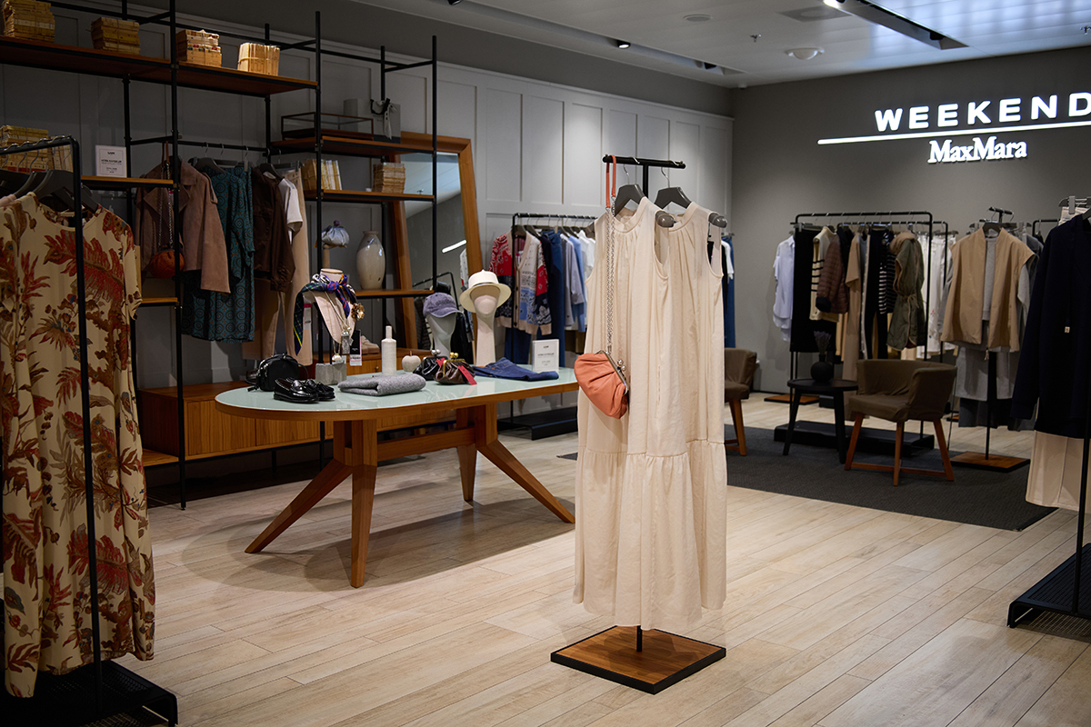 Магазин Weekend Max Mara - ЦУМ, 2-й этаж: фото 9 - Invogue